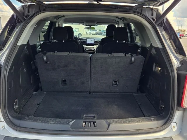 Used 2022 Silver Ford XLT image 12