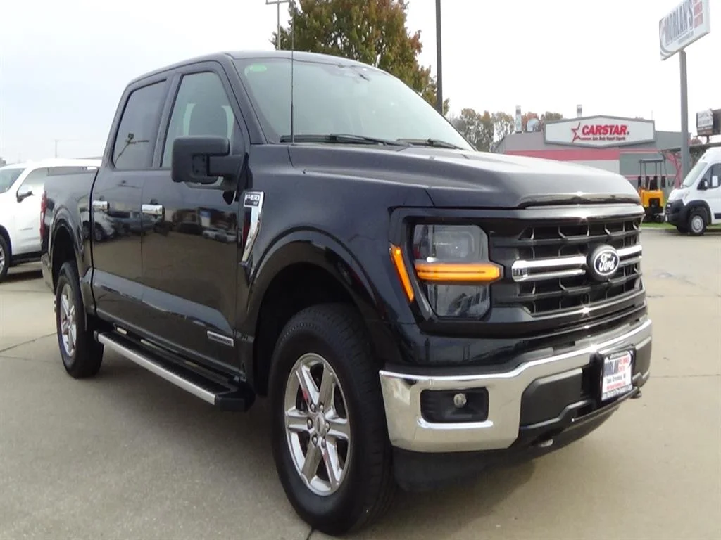 Certified Used 2024 Agate Black Um Ford XLT image 4