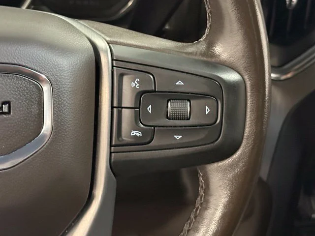 Used 2021 White GMC Denali image 16