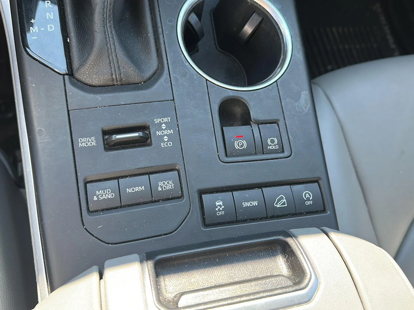 Used 2021  Toyota XLE image 10