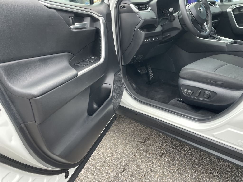 Used 2023 White Toyota XLE image 14