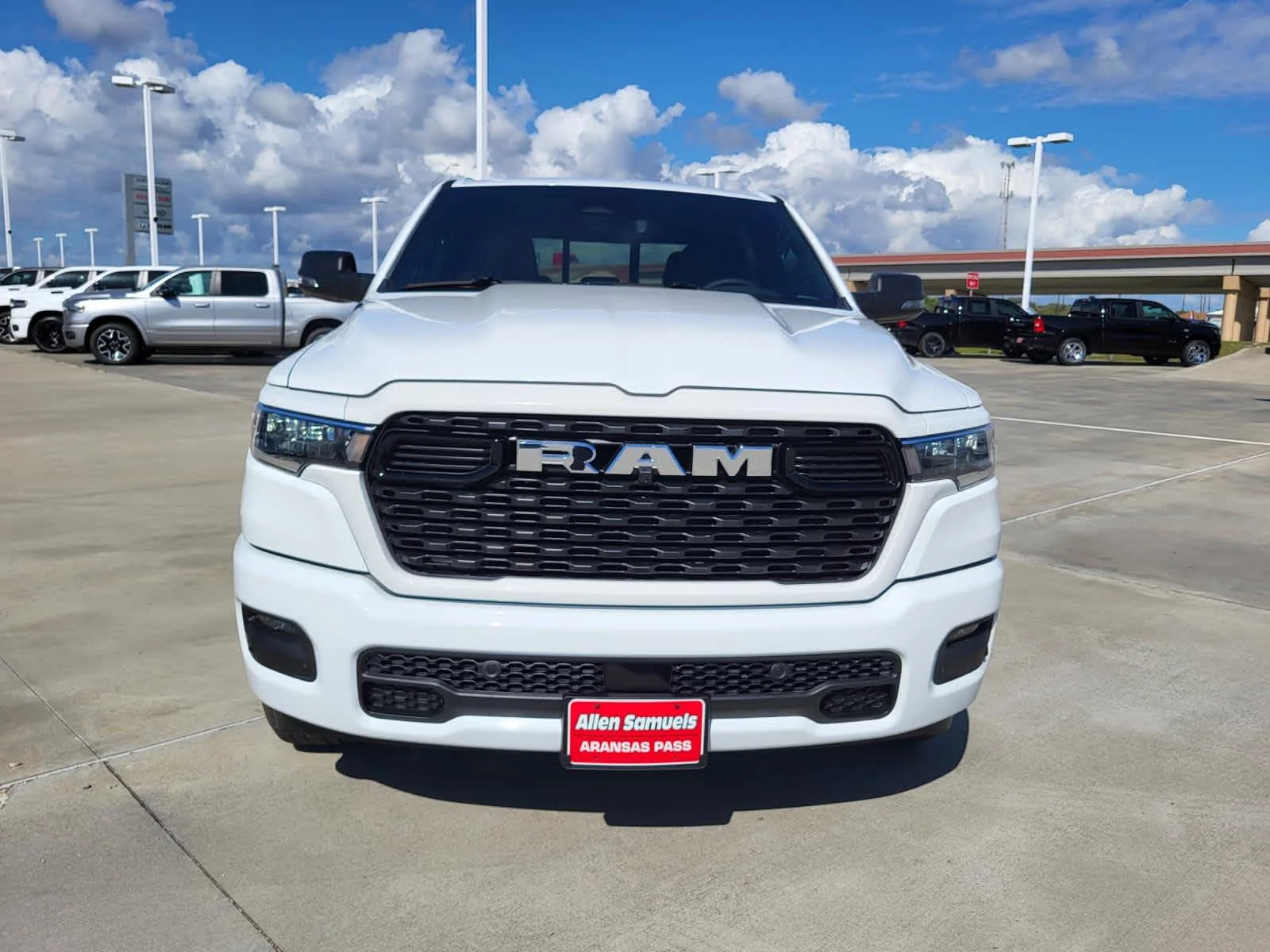 New 2026 Bright White Clear-Coat Exterior Paint RAM Lone Star image 8