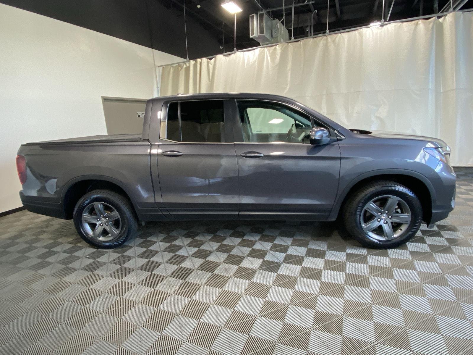 Used 2023 Modern Steel Metallic Honda RTL image 8