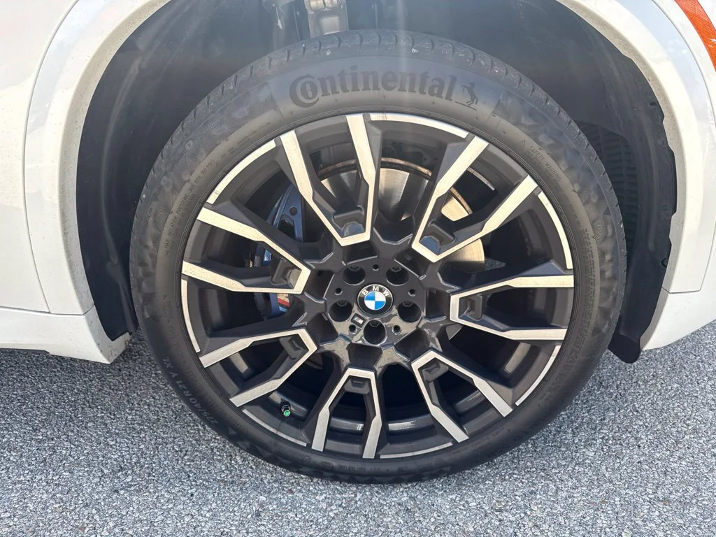 Used 2024 White BMW sDrive40i image 13