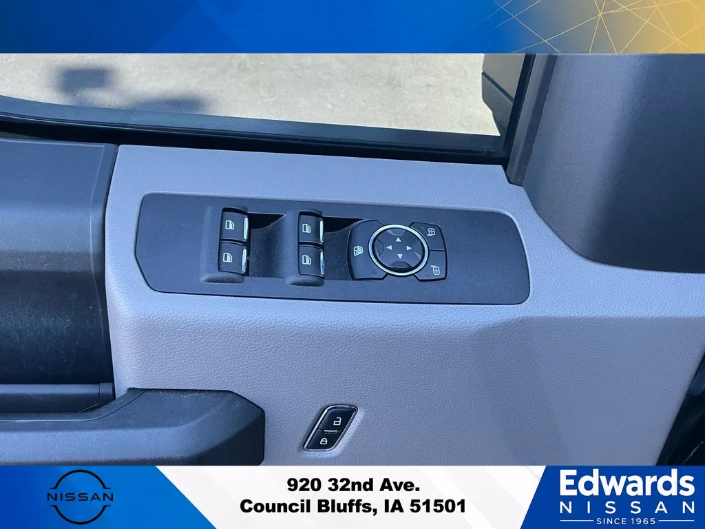Used 2017 Black Ford XLT image 23