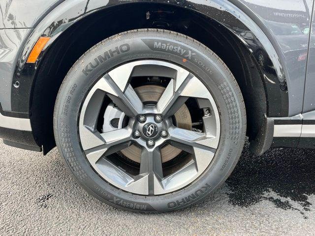 New 2026 Gray Hyundai Limited FWD image 7
