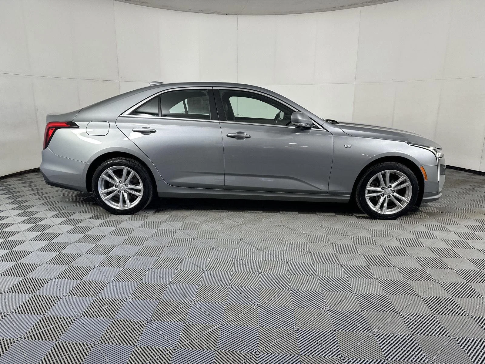 Used 2024 Argent Silver Metallic Cadillac Luxury image 12