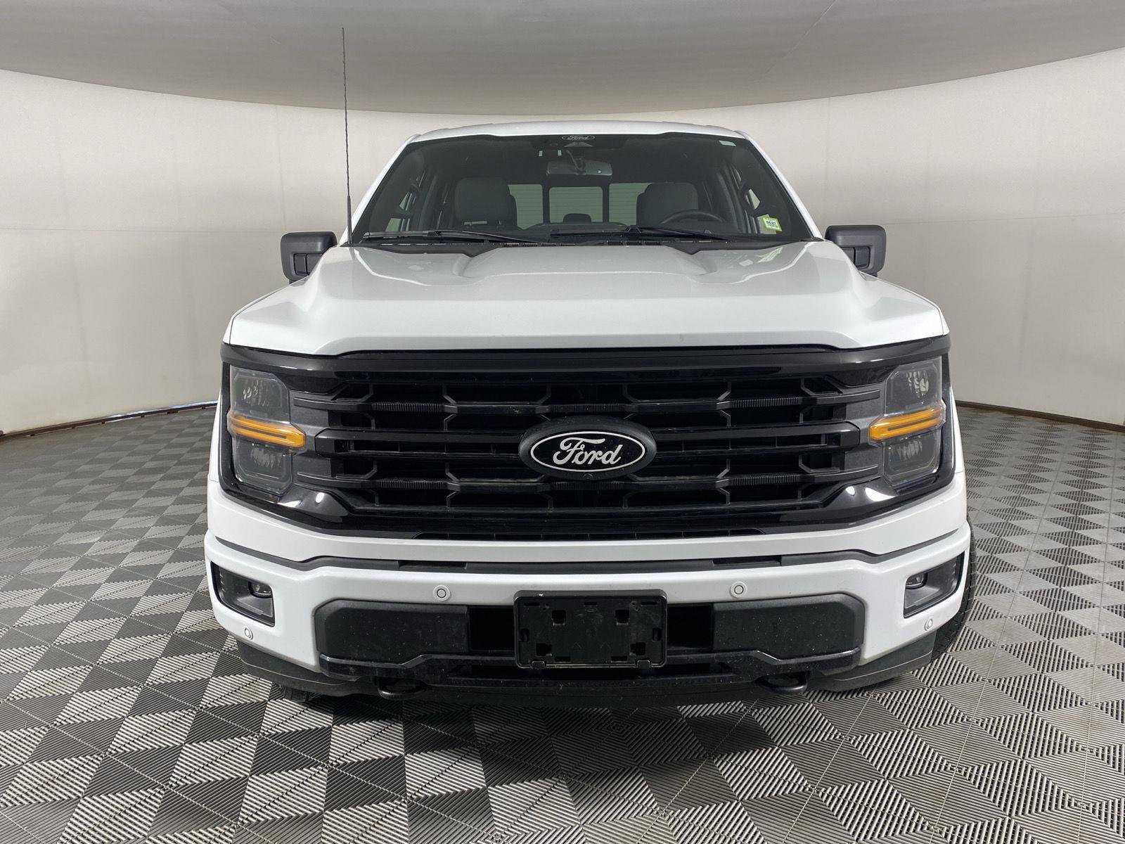 Used 2025 Oxford White Ford XLT image 5