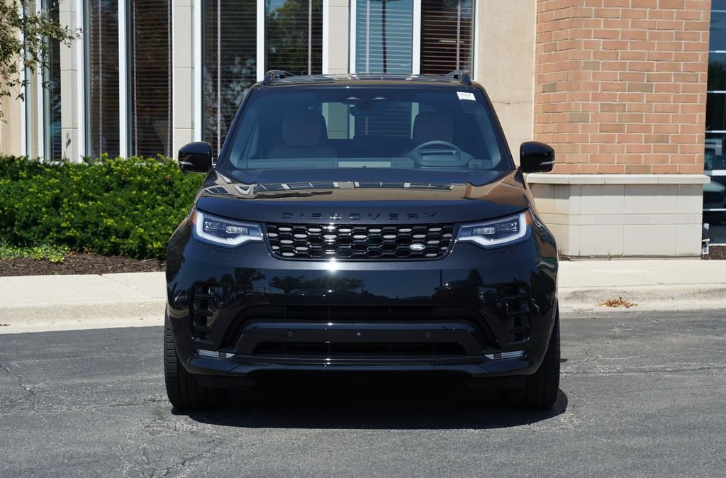 New 2026 Santorini Black Land Rover Dynamic SE image 4