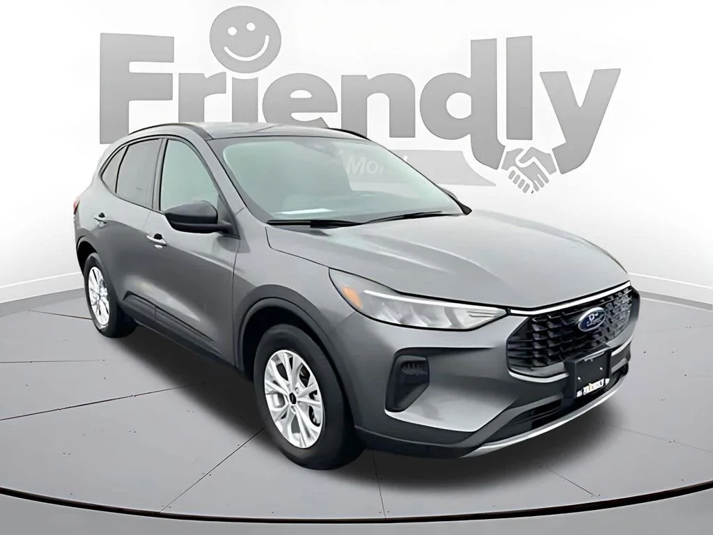 Used 2025 Gray Ford Active image 3
