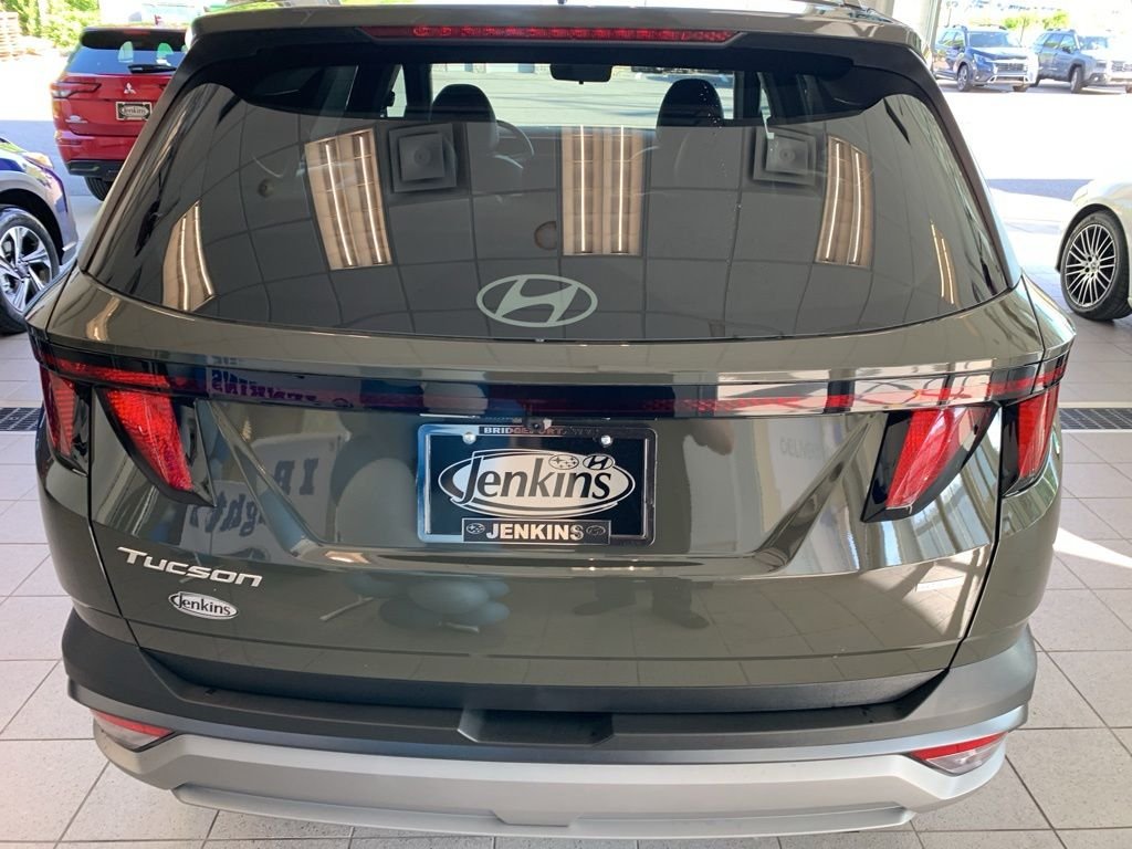2018 Toyota RAV4 LE - Photo 30