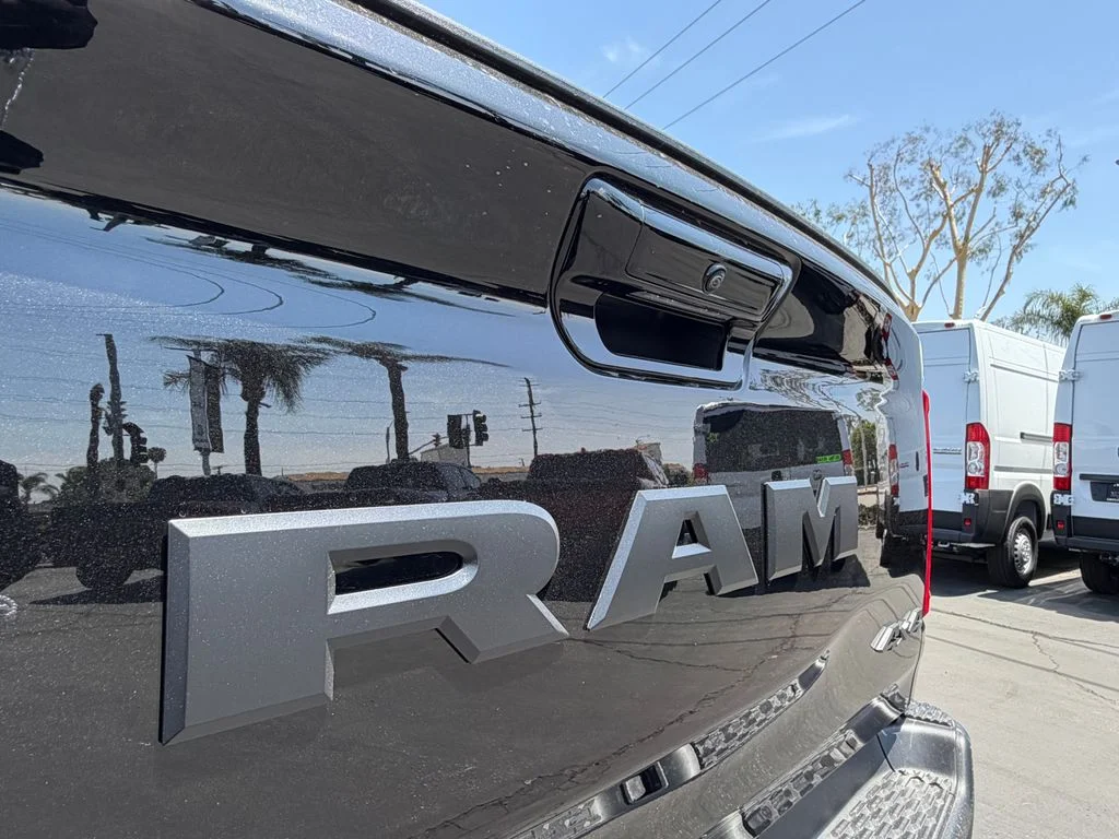 New 2026 Diamond Black Crystal Pearl-Coat Exterior Paint RAM RHO image 33