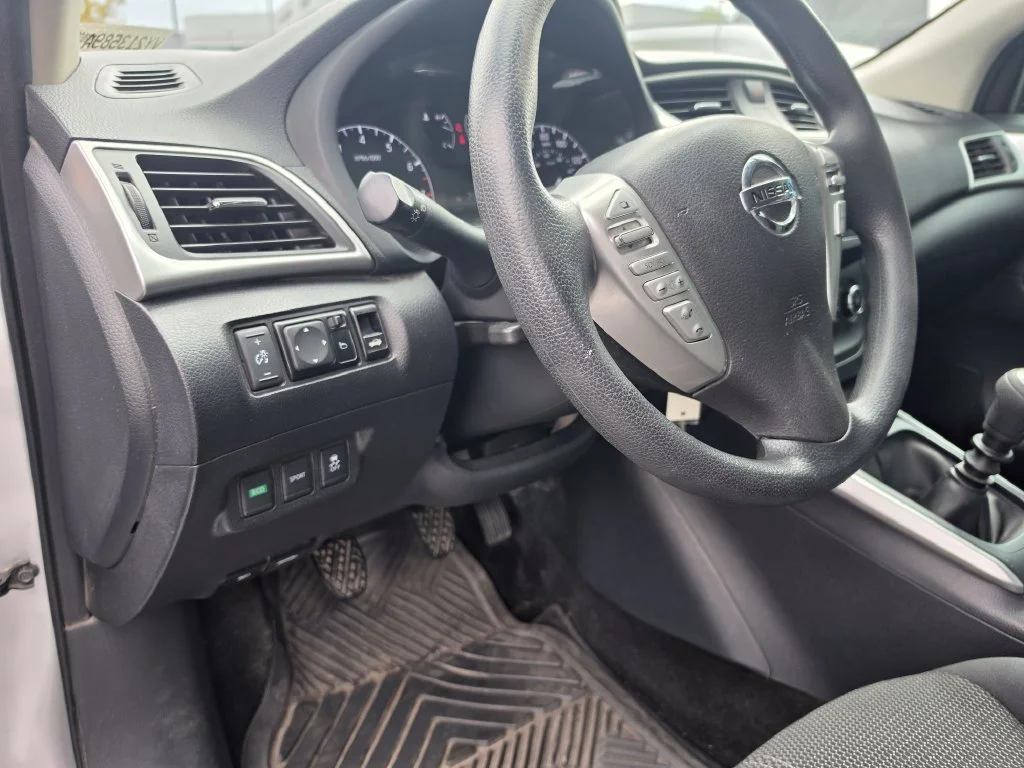 Used 2017 Silver Nissan S image 15