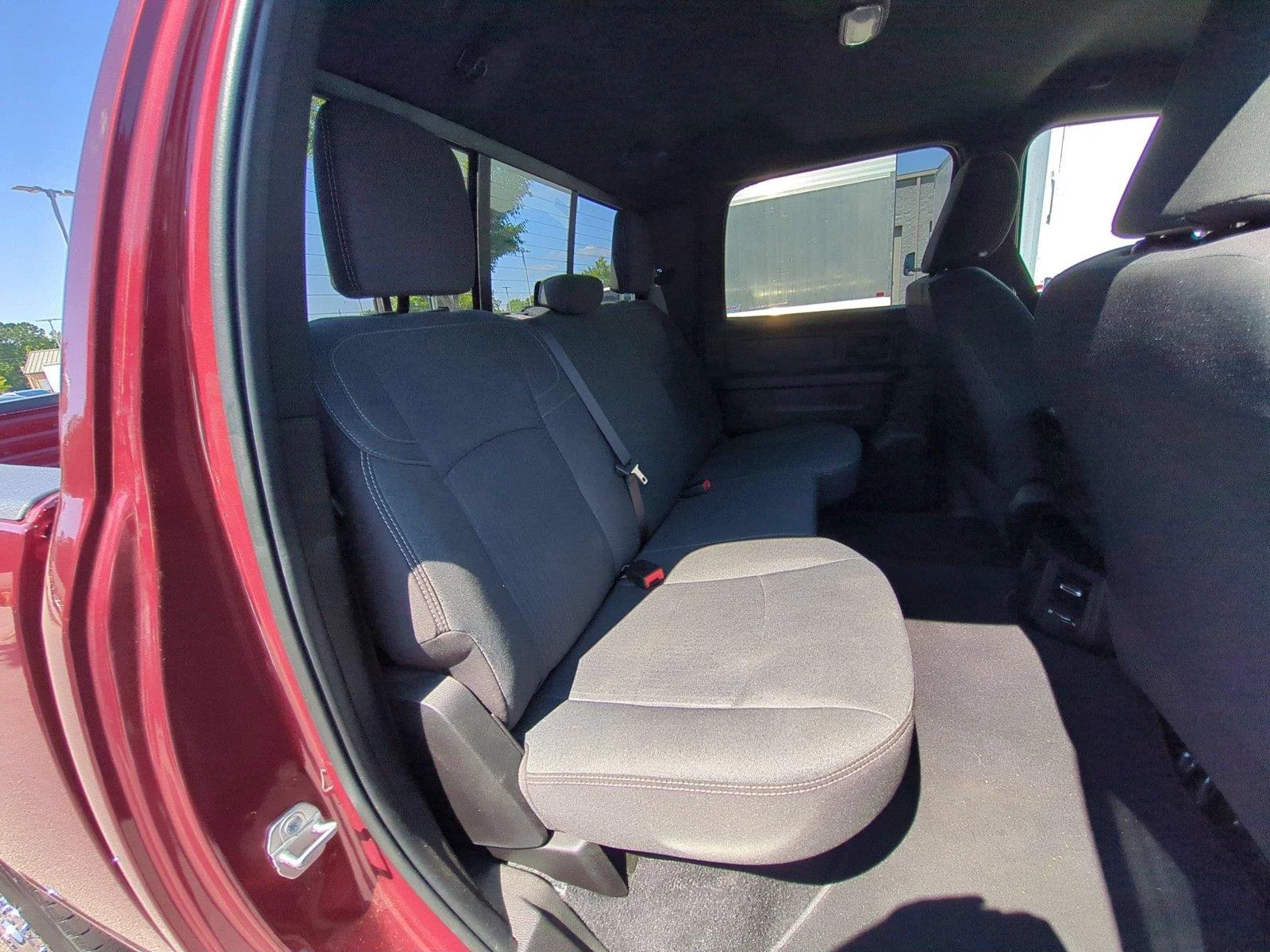 Used 2024 Delmonico Red Pearlcoat Ram Tradesman image 33