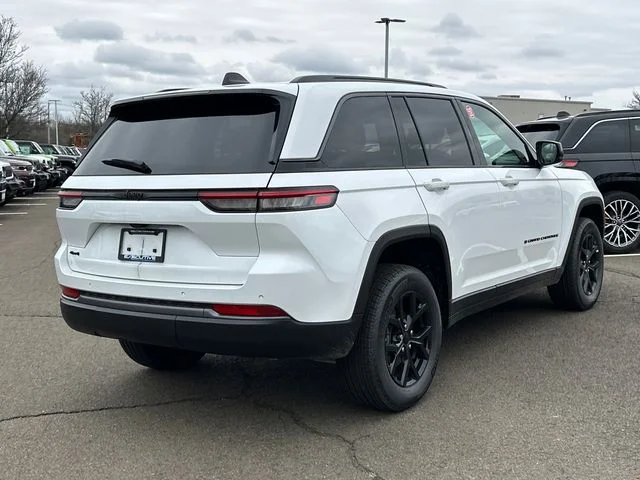 New 2026 White Jeep Altitude image 2