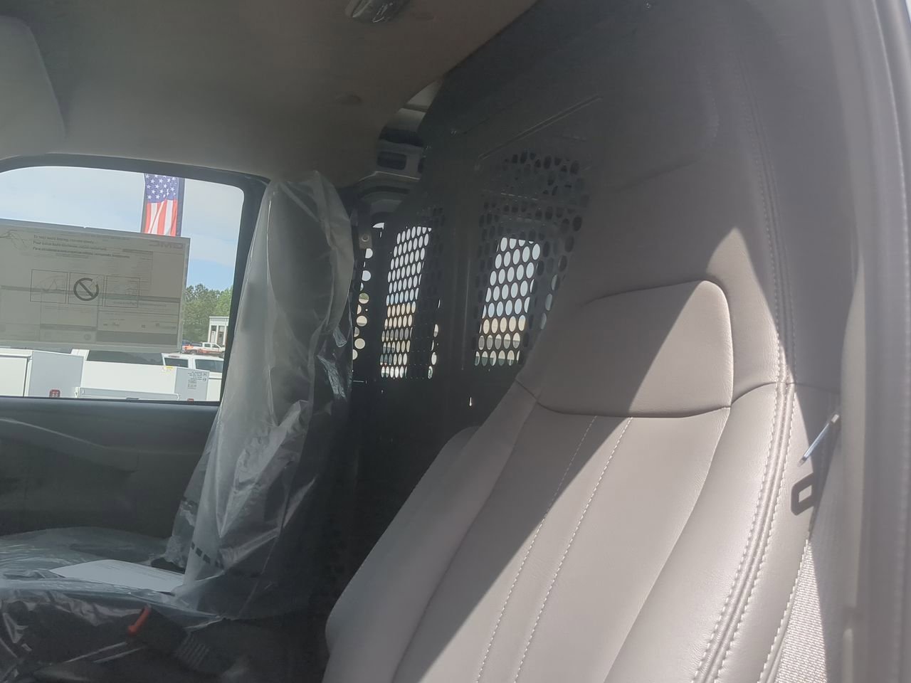 New 2025 Summit White GMC Work Van image 17