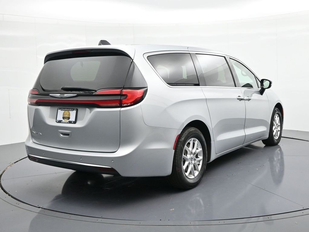 Used 2024 Silver Mist Clearcoat Chrysler Touring L FWD image 6
