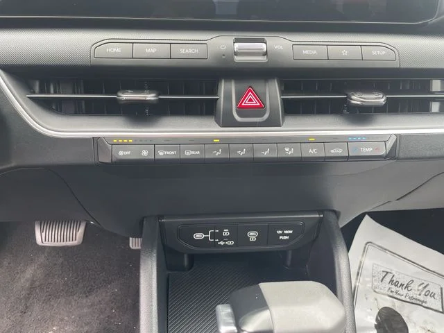 2025 Kia K4 LXS - Photo 23