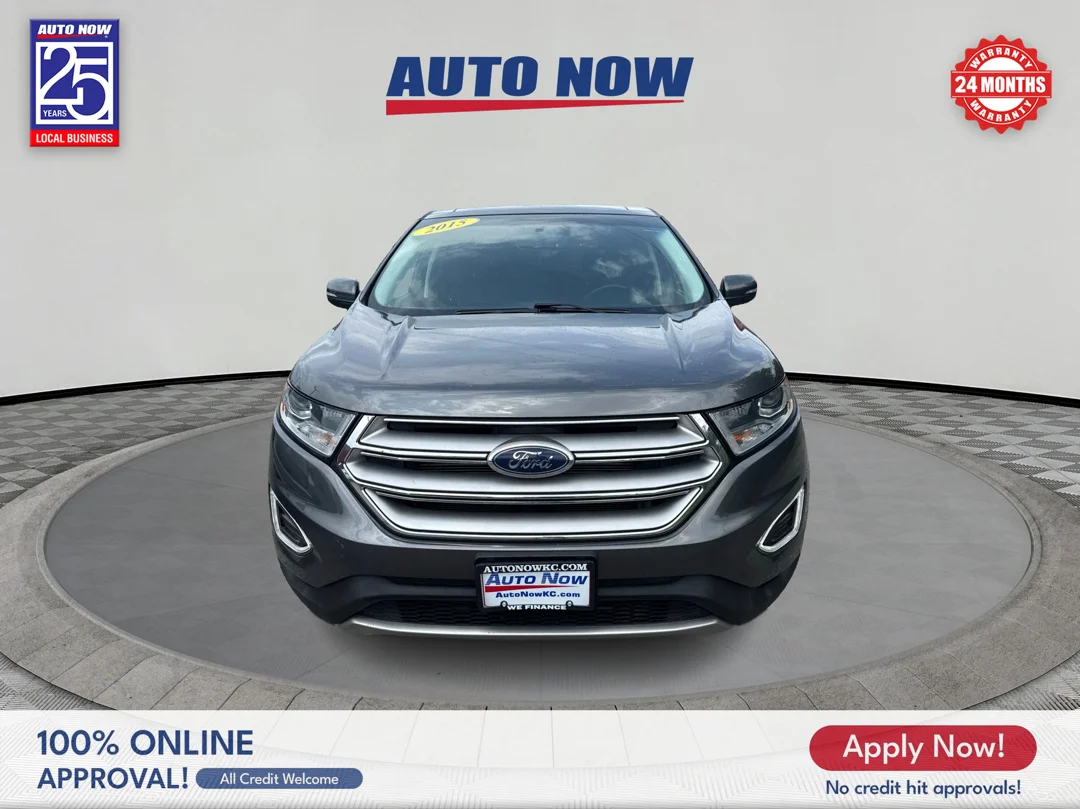 Used 2015 Gray Ford SEL image 2