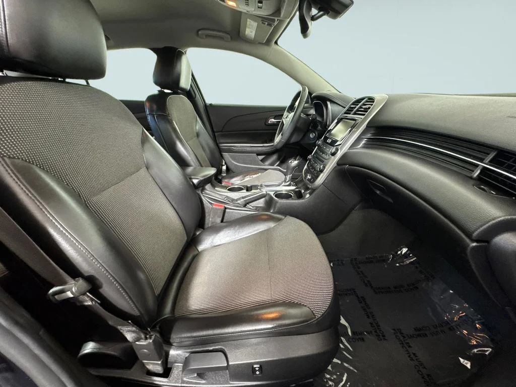 Used 2015 Black Granite Metallic Chevrolet LT image 8