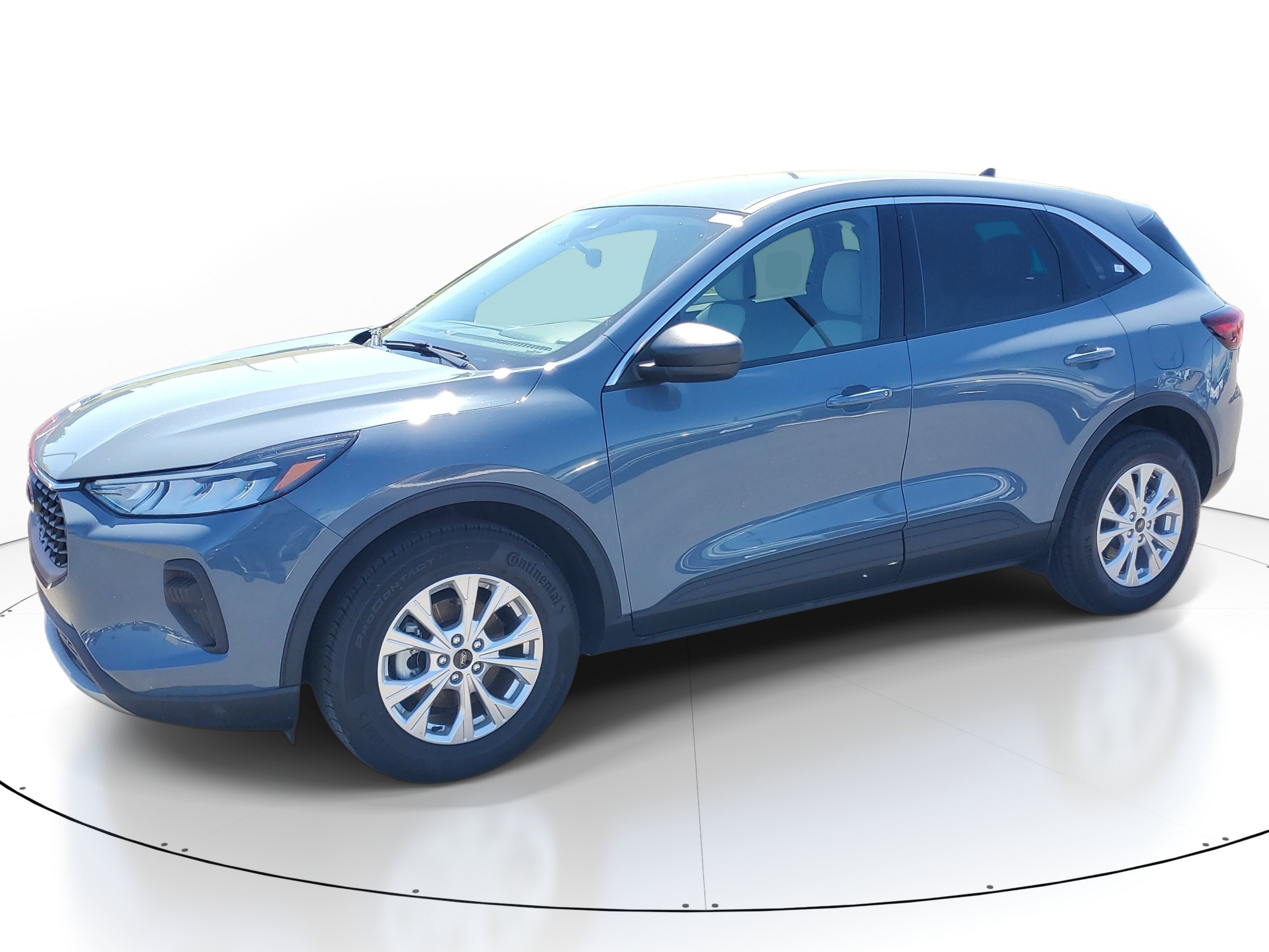 Used 2023 Blue Ford Active image 2
