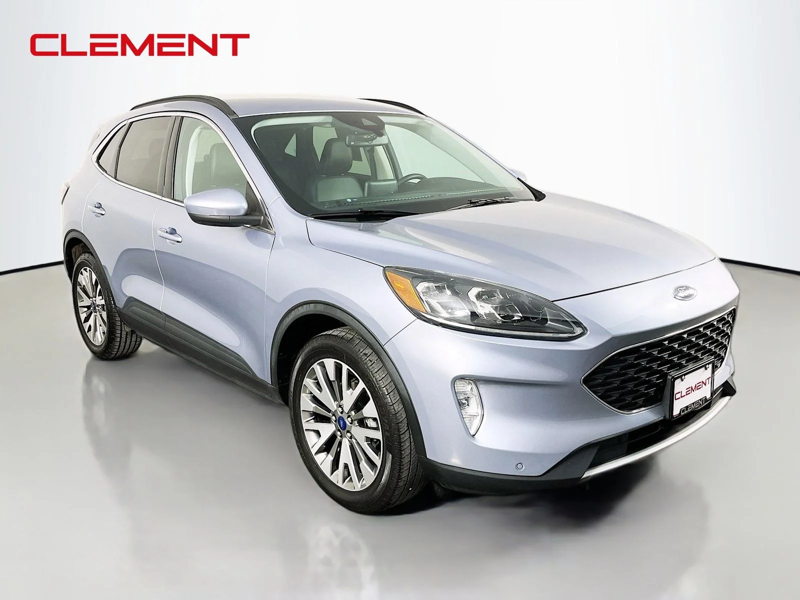 Used 2022 Blue Ford Titanium image 4