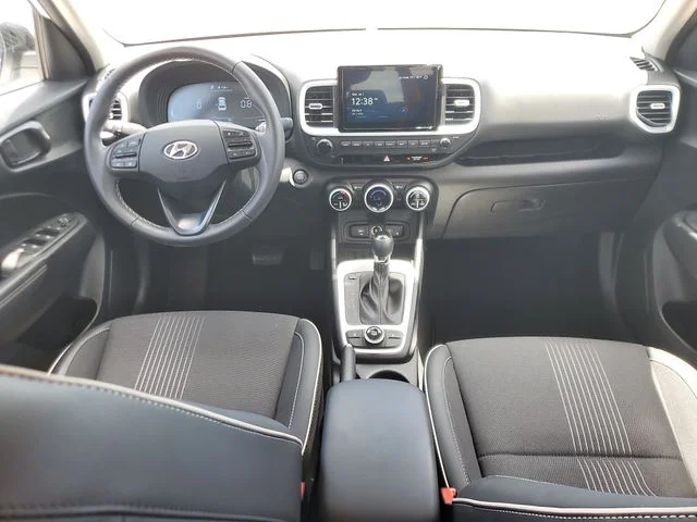 Used 2025 White Hyundai Limited image 9