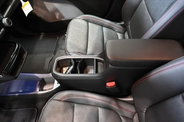 2027 Chevrolet Bolt RS - Photo 19