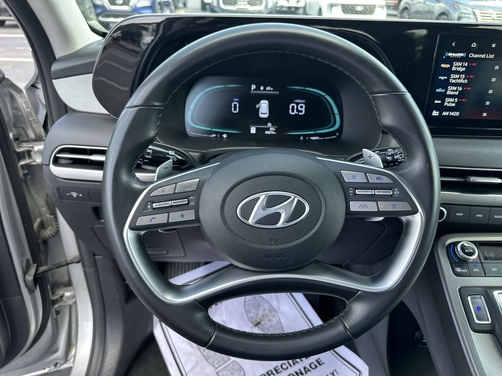 Used 2025 Silver Hyundai SEL image 20