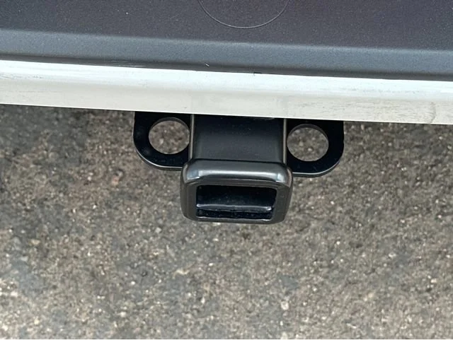 New 2026 Summit White GMC Elevation image 32