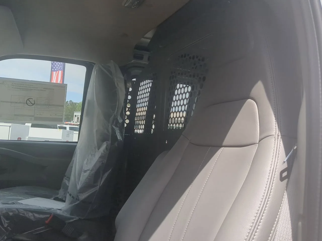 New 2025 Summit White GMC Work Van image 17
