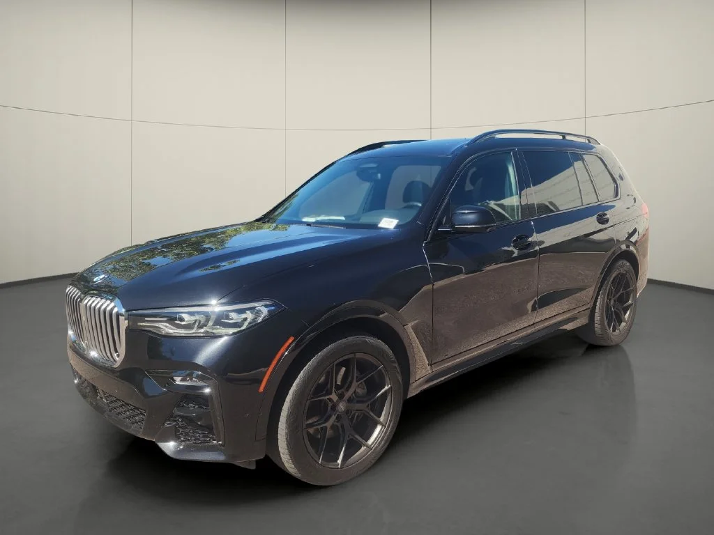Used 2019 Black BMW xDrive50i image 3
