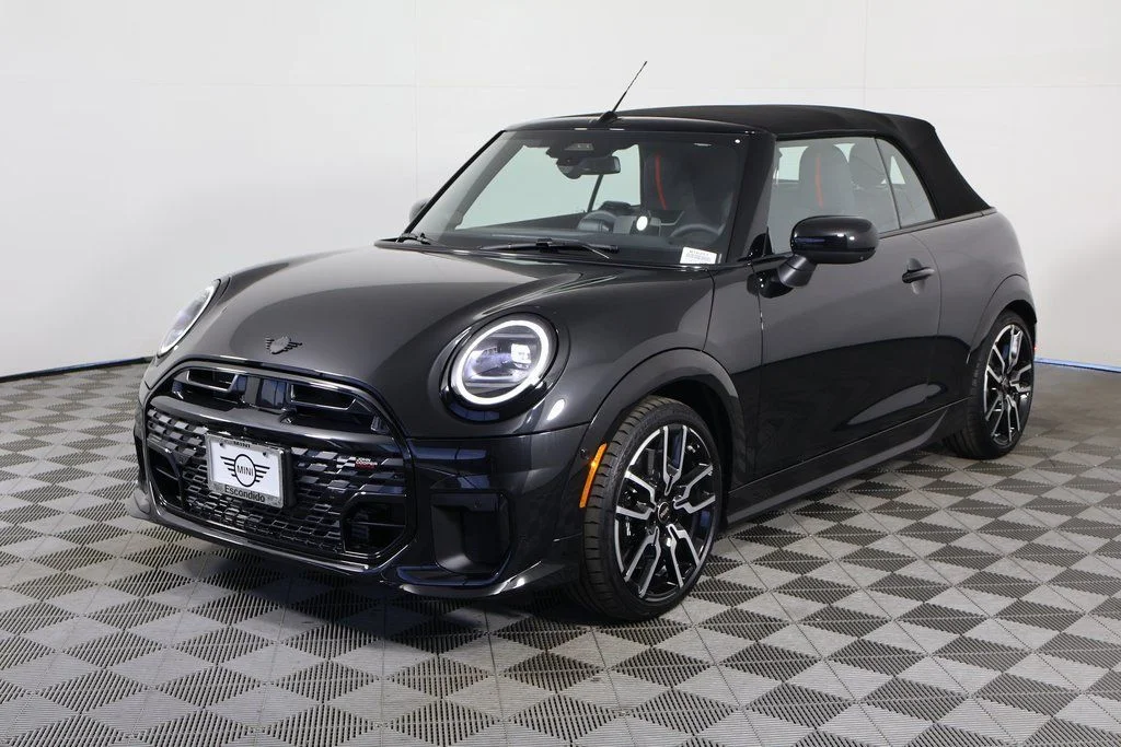 2026 MINI Convertible Cooper S's photo
