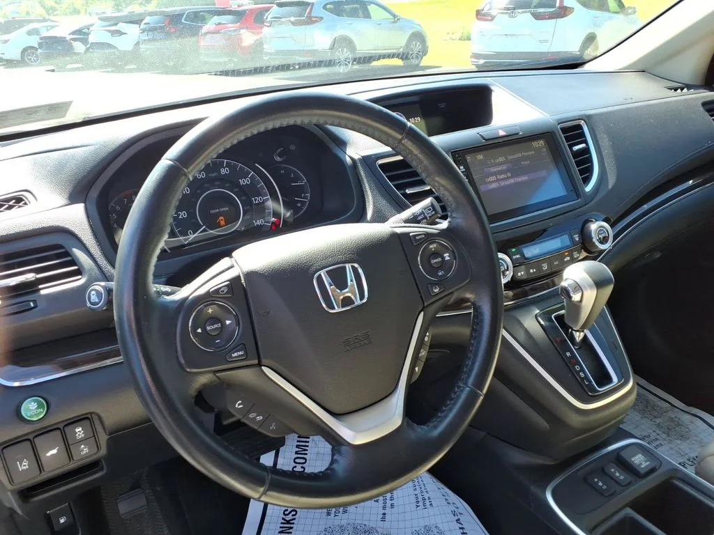 Used 2016 White Honda Touring image 11