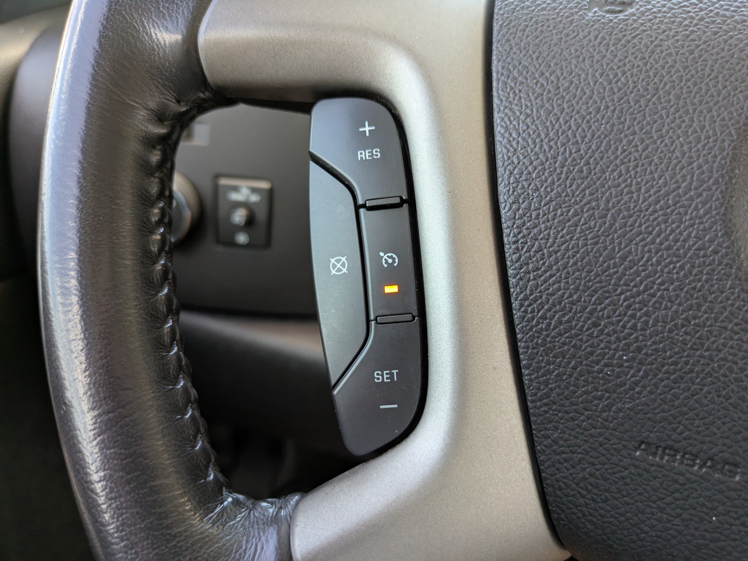 Used 2009 Summit White GMC SLE image 19