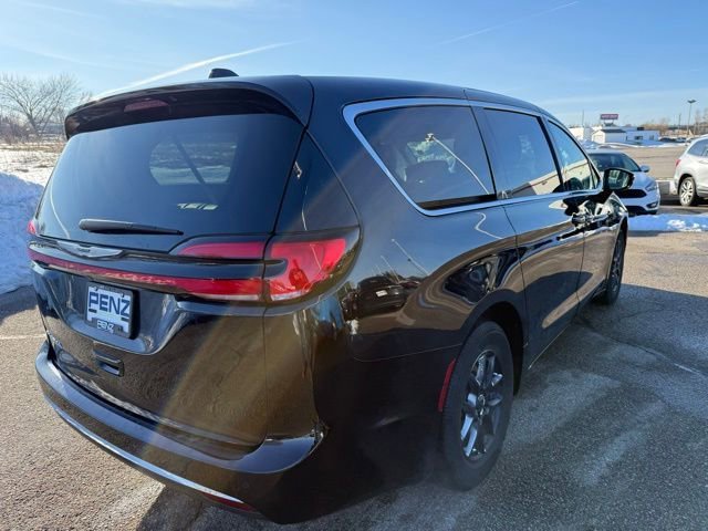 Used 2024 Chrysler Pacifica Touring L with VIN 2C4RC1BG7RR151533 for sale in Rochester, Minnesota