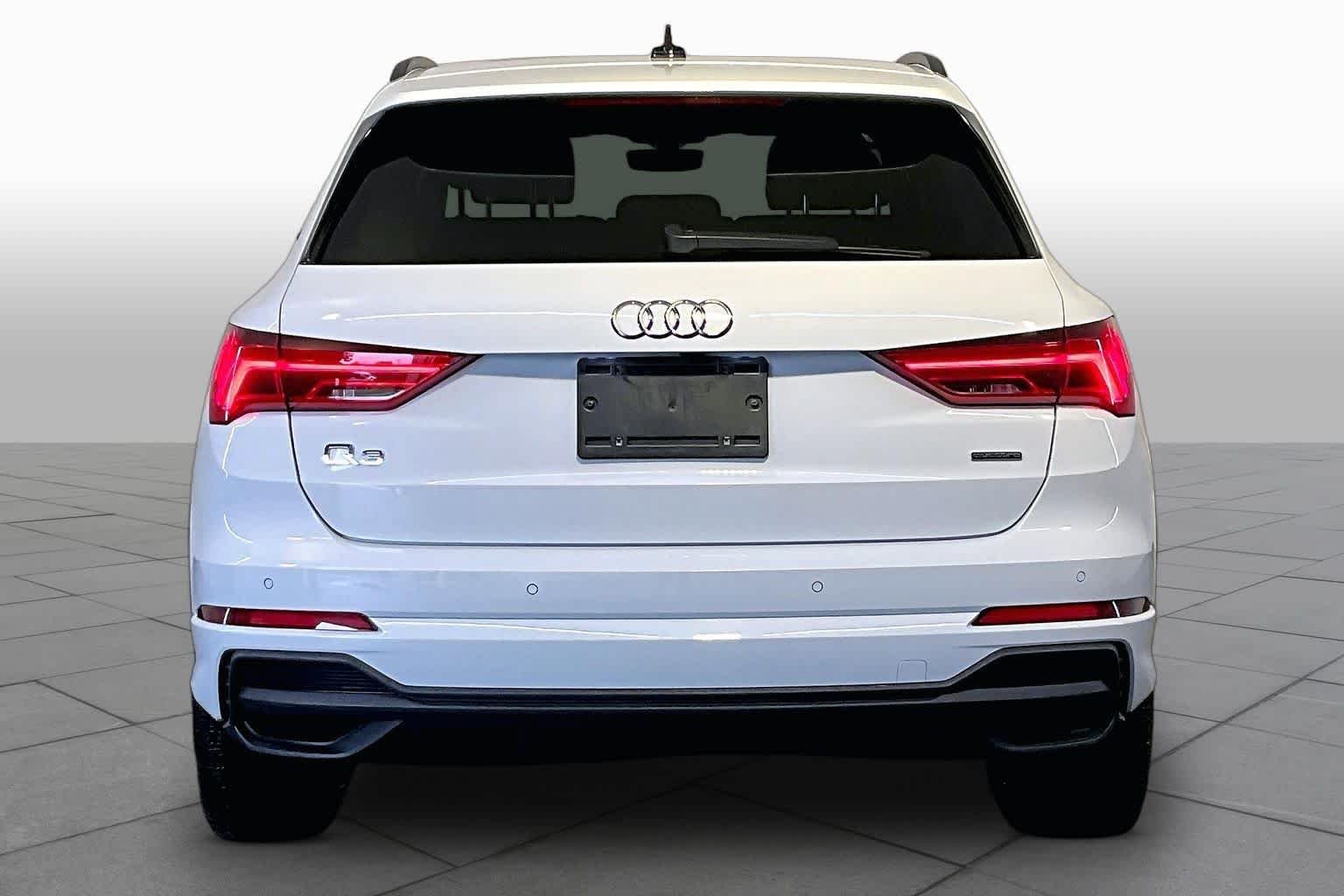Used 2022 Glacier White Metallic Audi Technik image 5