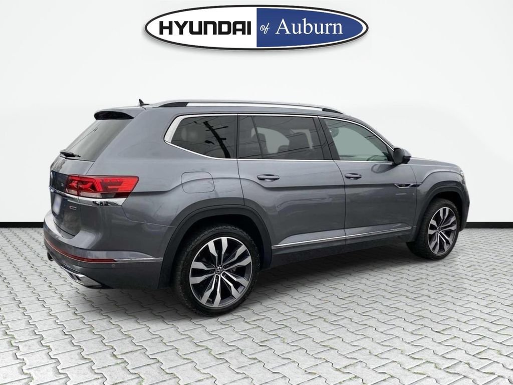 Used 2022 Gray Volkswagen 3.6L V6 SEL Premium R-Line image 5