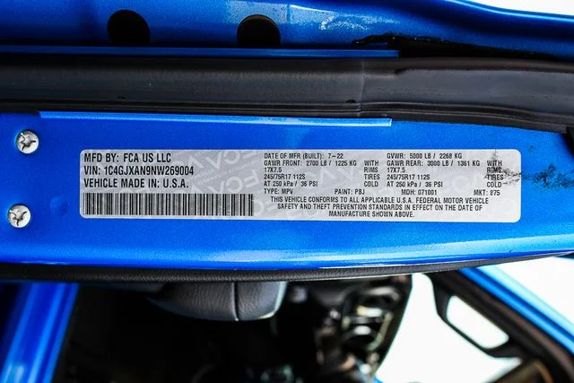 Used 2022 Blue Jeep Sport image 34