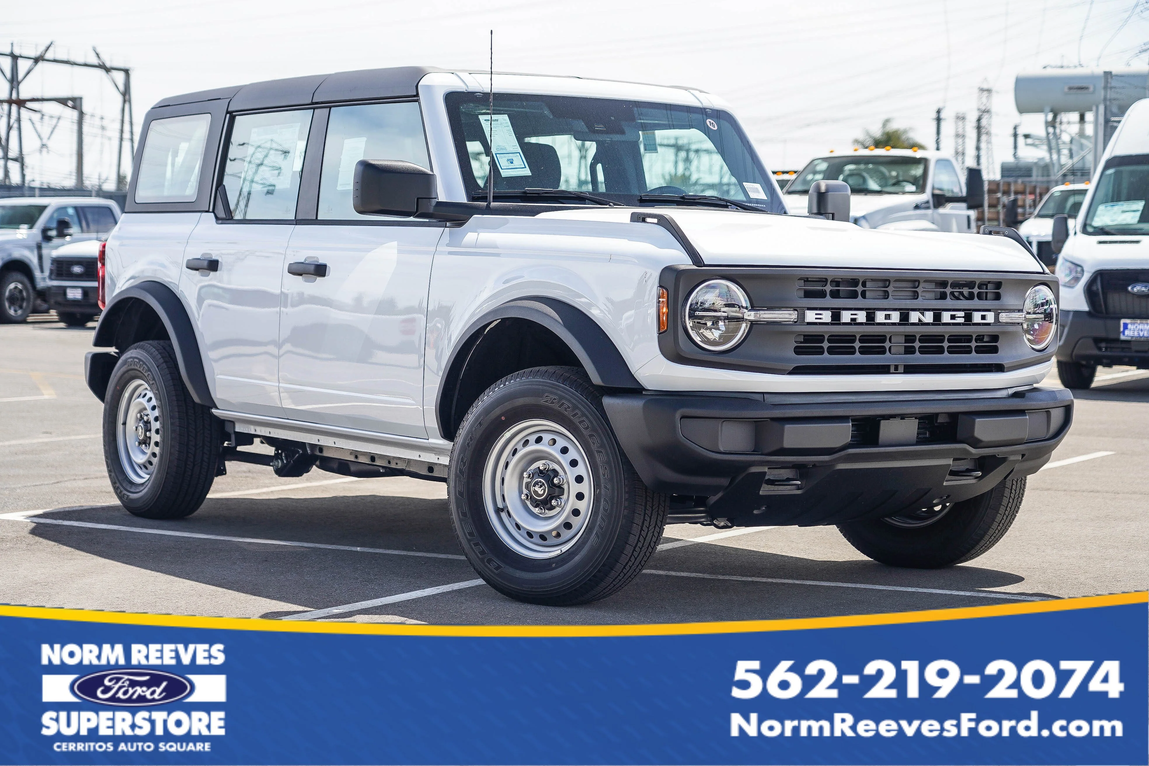 2025 Ford Bronco Base 4x4's photo