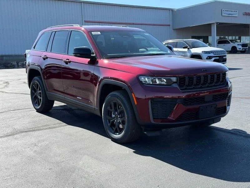 New 2026 Velvet Red Pearl-Coat Exterior Paint Jeep Laredo Altitude image 2