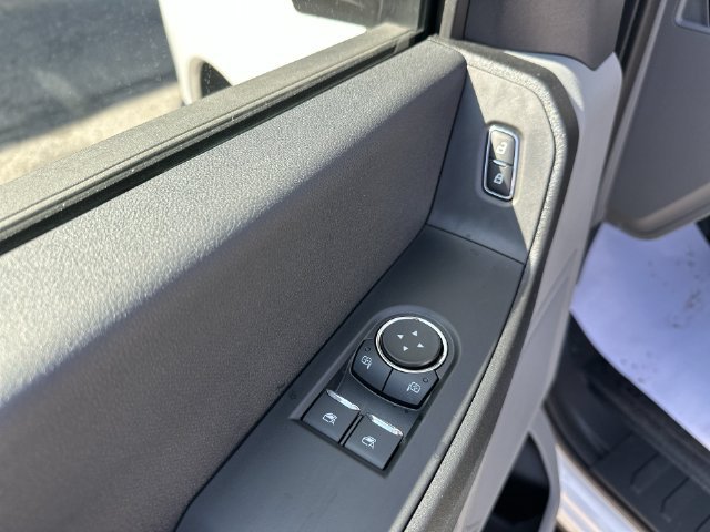 New 2026 Oxford White Ford F-250® XL image 24
