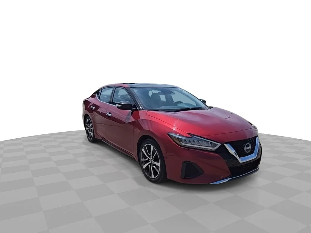 Used 2023  Nissan 3.5 SL image 2