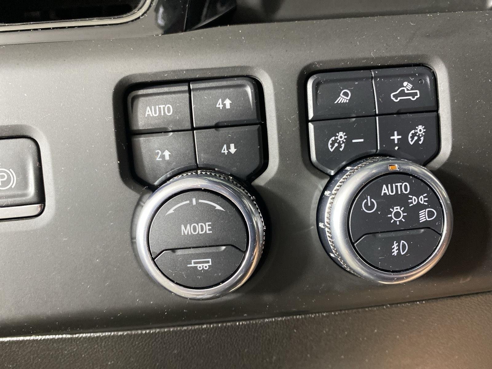 Used 2025 Onyx Black GMC AT4X image 13