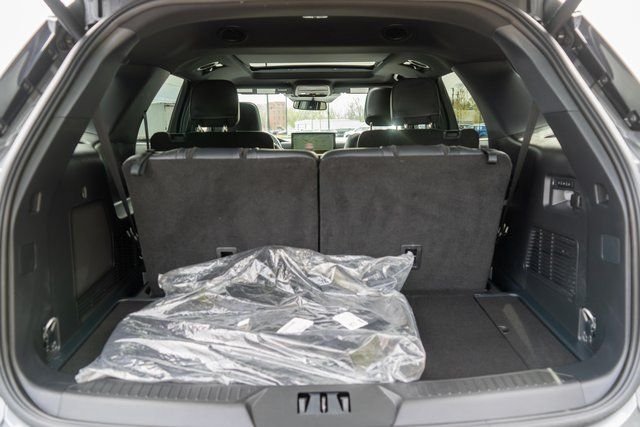 Used 2025 Carbonized Gray Metallic Ford ST image 9