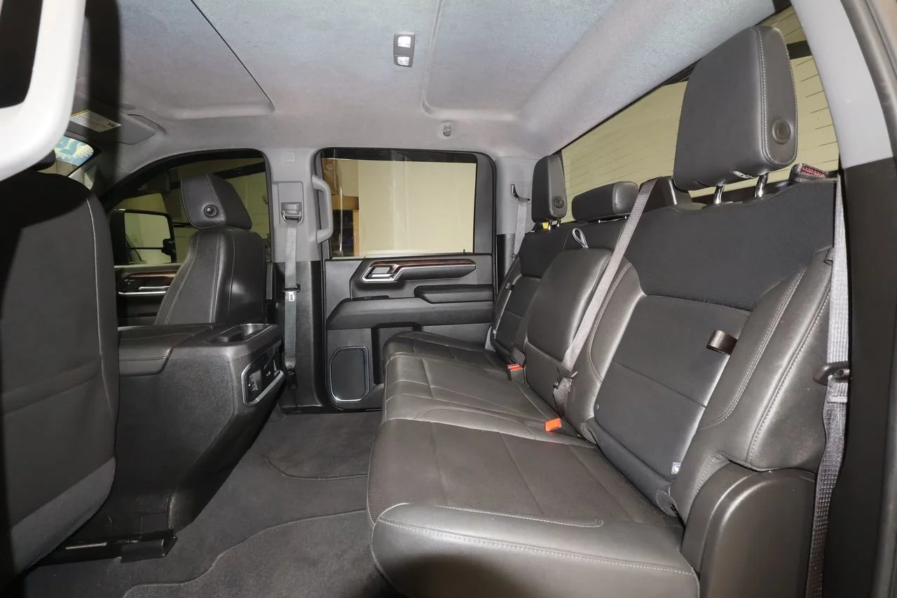 Used 2024 Onyx Black GMC SLT image 25