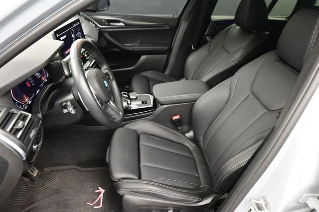 Used 2024 Gray BMW xDrive30i image 21