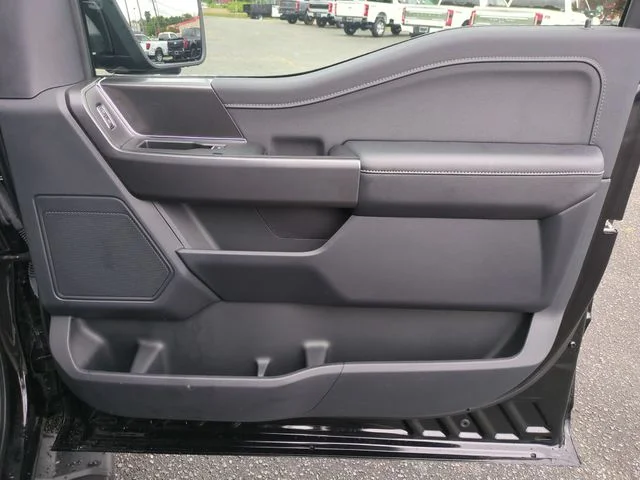 Used 2024 Black Ford XLT image 32