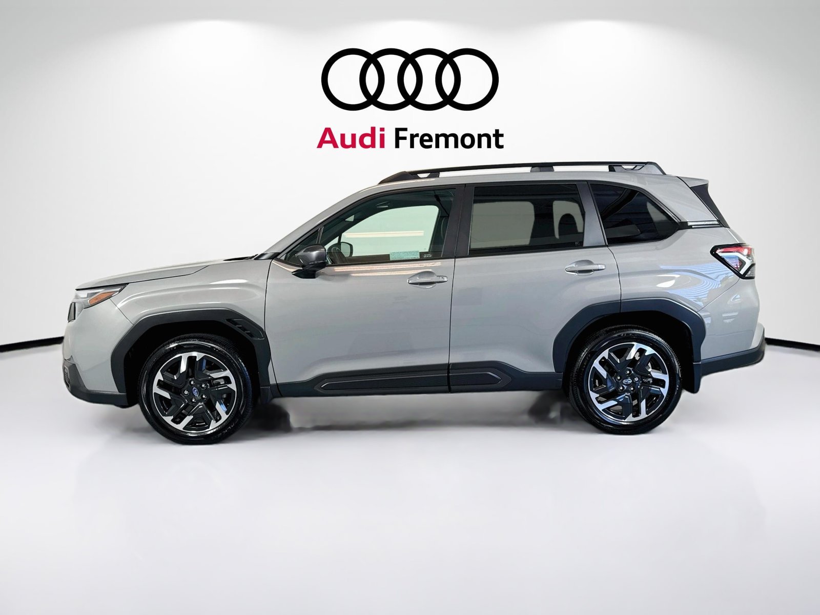 Used 2026 River Rock Pearl Subaru Limited image 8