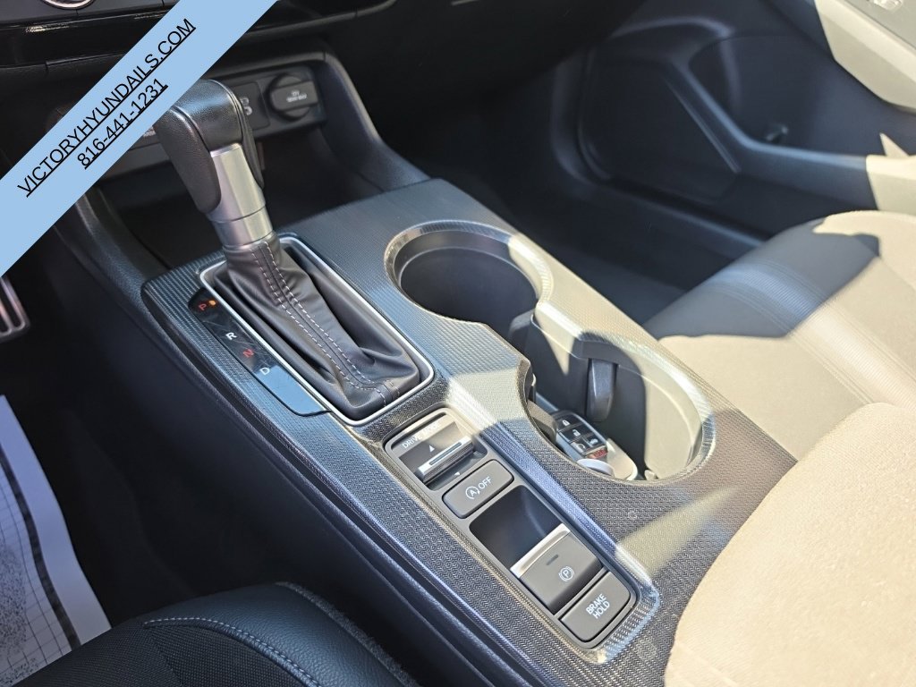 Used 2025  Honda Sport image 18